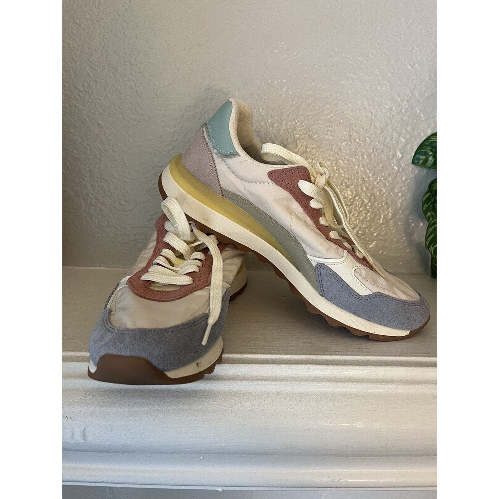 ZARA USA 7 1/2 TENNIS ATHLETIC SHOES TAN MUL.TICOLOR GENTLY USED